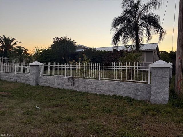 4702 Olive AVE S, Lehigh Acres, FL 33976