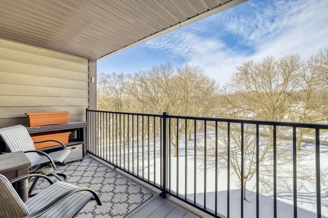 7601 W 101st Street 312, Bloomington, MN 55438