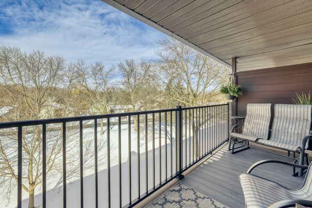 7601 W 101st Street 312, Bloomington, MN 55438