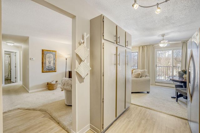 7601 W 101st Street 312, Bloomington, MN 55438