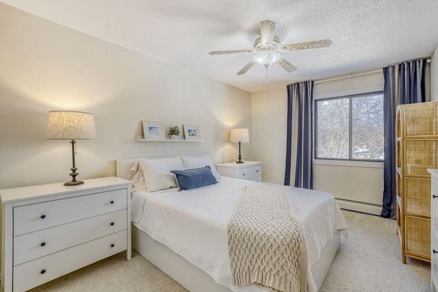 7601 W 101st Street 312, Bloomington, MN 55438