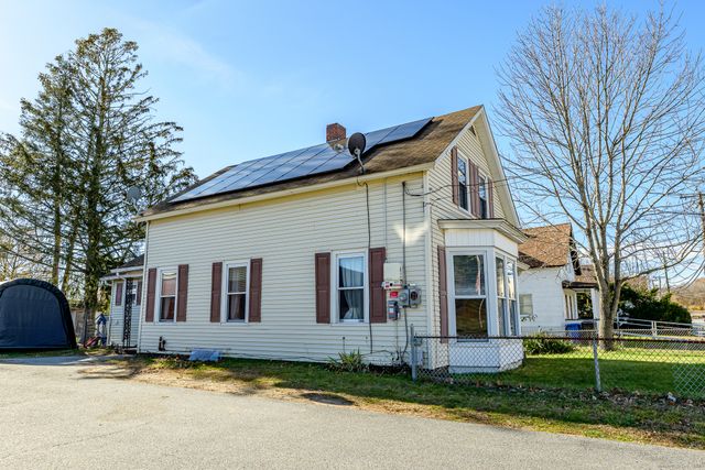 33 Railroad Avenue, Plainfield, CT 06374