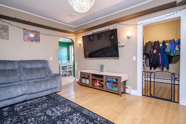 33 Railroad Avenue, Plainfield, CT 06374