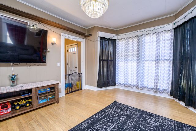 33 Railroad Avenue, Plainfield, CT 06374