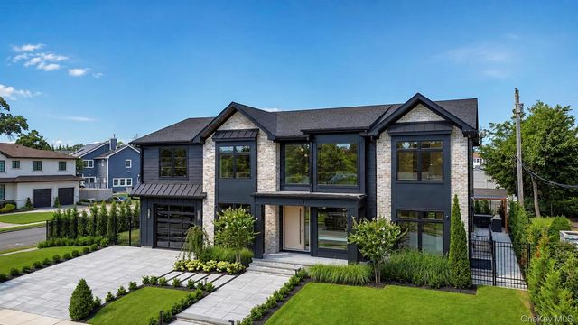 2017 Ladenburg Drive, Westbury, NY 11590