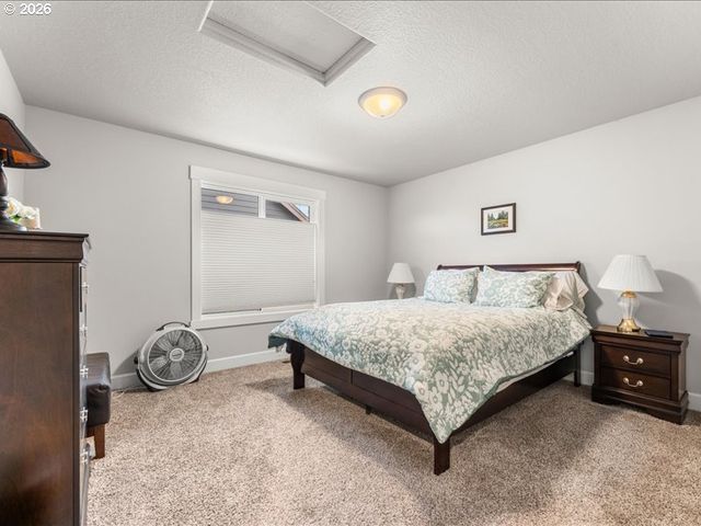 19139 PEASE Rd, Oregon City, OR 97045