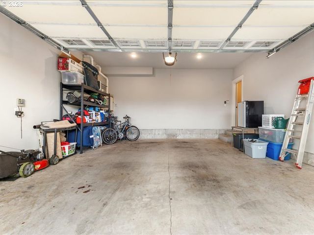 19139 PEASE Rd, Oregon City, OR 97045