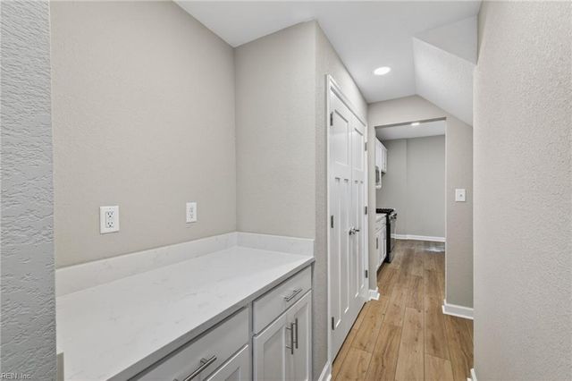 2800 Meadow Wood DR E, Chesapeake, VA 23321