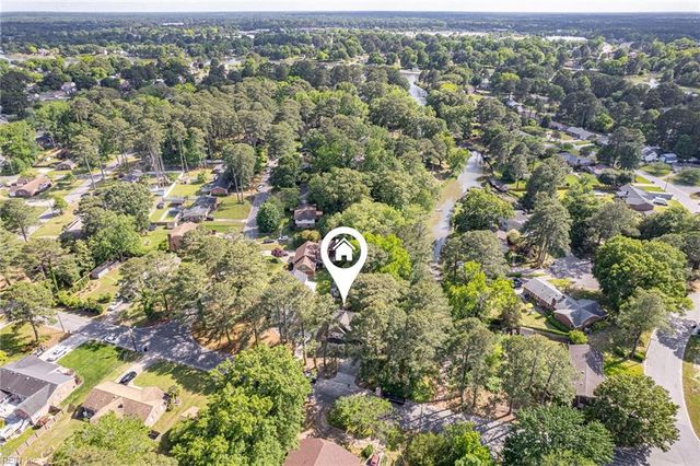 2800 Meadow Wood DR E, Chesapeake, VA 23321