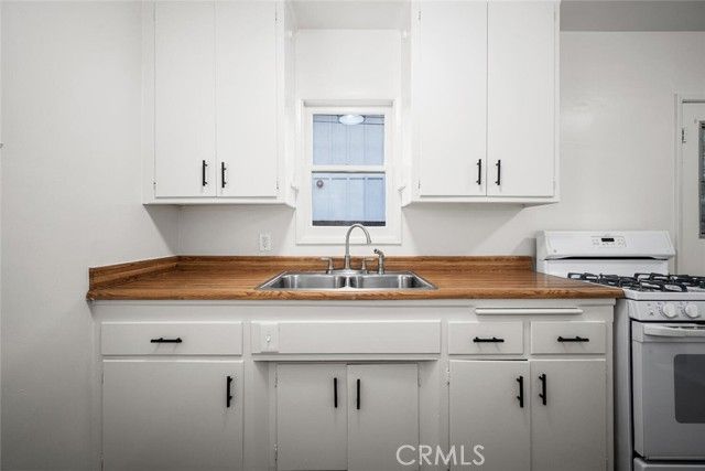 1612 Orange, Costa Mesa, CA 92627