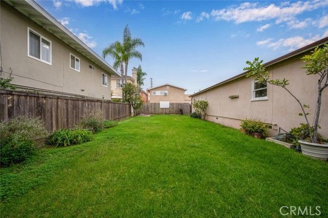 1612 Orange, Costa Mesa, CA 92627