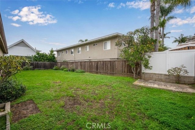1612 Orange, Costa Mesa, CA 92627