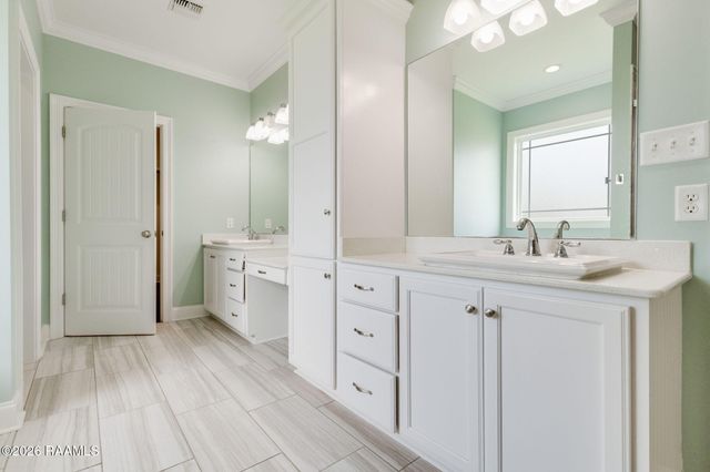 170 Noah's Ark Boulevard, Cankton, LA 70584