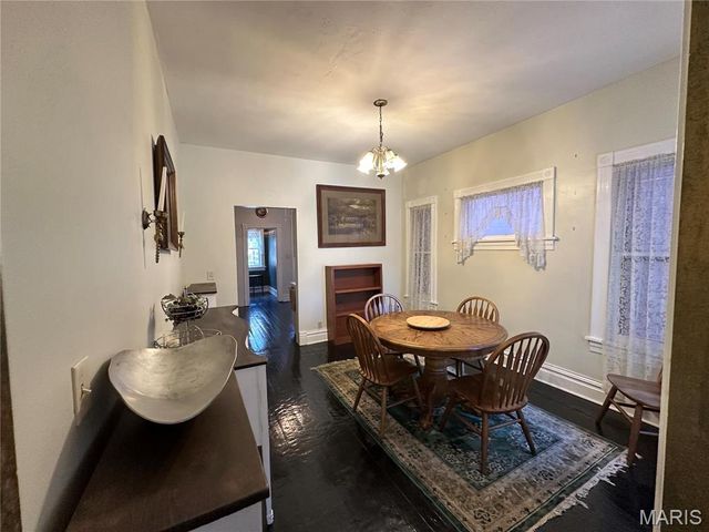 310 N 3rd, Hannibal, MO 63401