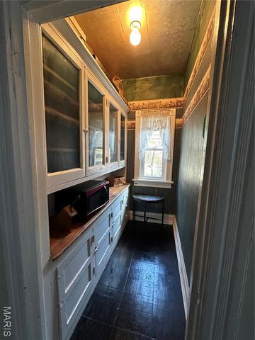 310 N 3rd, Hannibal, MO 63401