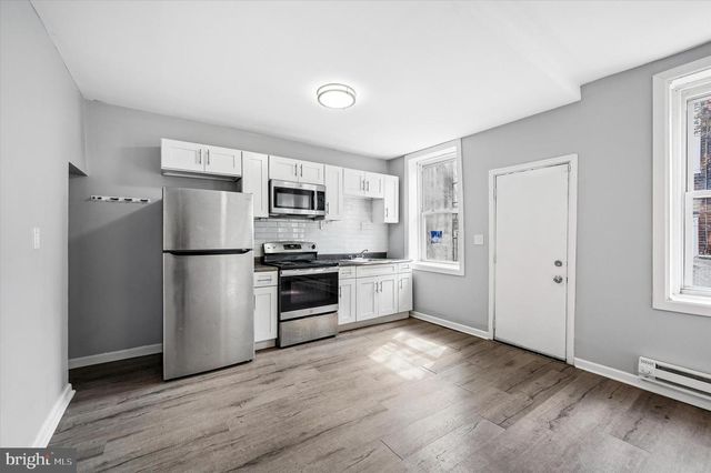 2406 W CLEARFIELD ST, Philadelphia, PA 19132