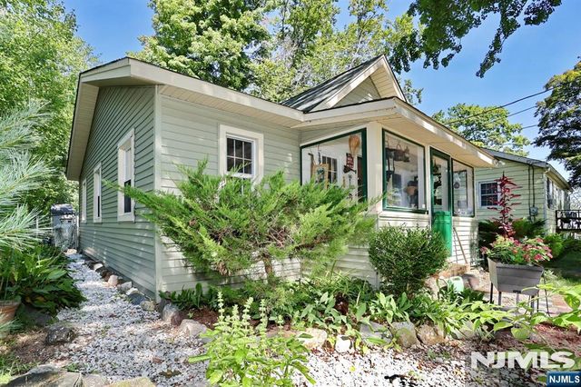 84 Race Track Drive, West Milford, NJ 07421