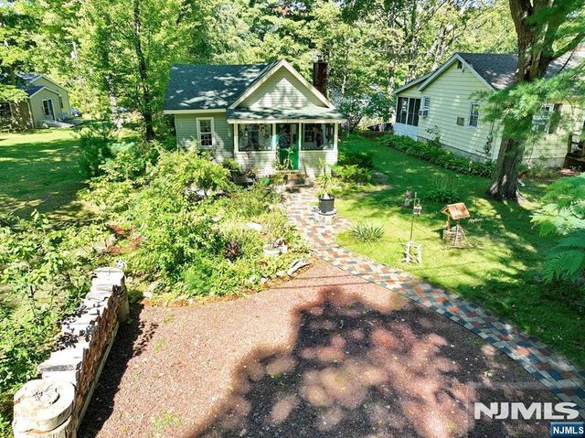 84 Race Track Drive, West Milford, NJ 07421