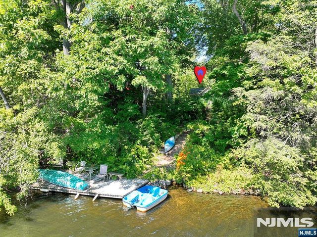 84 Race Track Drive, West Milford, NJ 07421