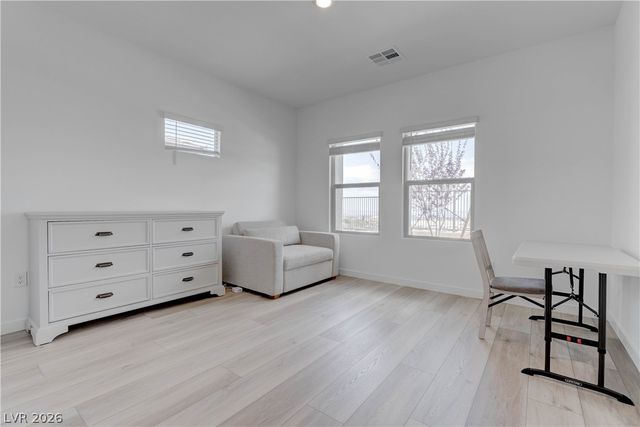 904 Kings Cliff Lane, Las Vegas, NV 89138