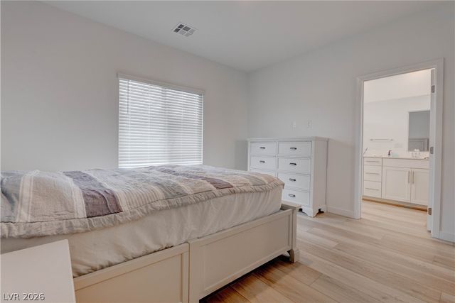 904 Kings Cliff Lane, Las Vegas, NV 89138