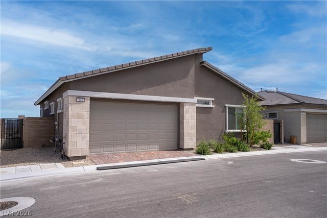 904 Kings Cliff Lane, Las Vegas, NV 89138