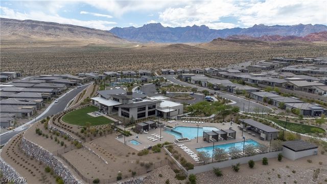 904 Kings Cliff Lane, Las Vegas, NV 89138
