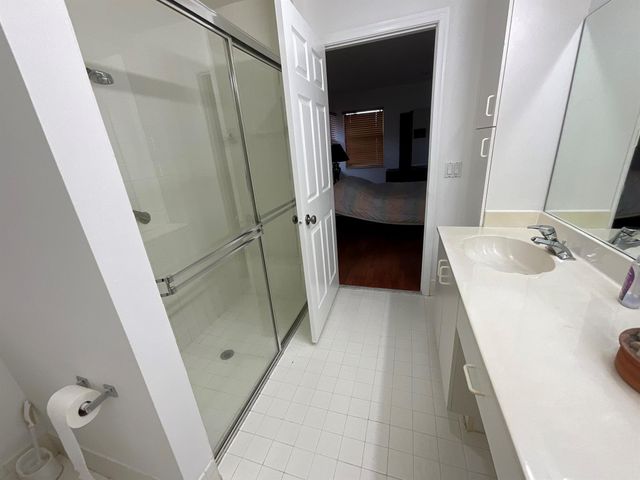 5570 Royal Lake Circle, Boynton Beach, FL 33437