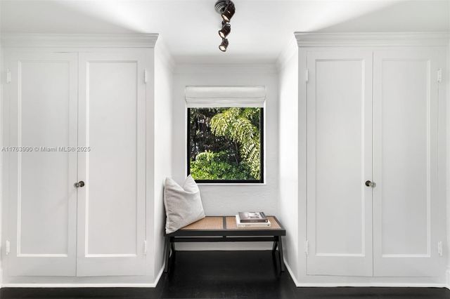 4430 Alton Rd, Miami Beach, FL 33140