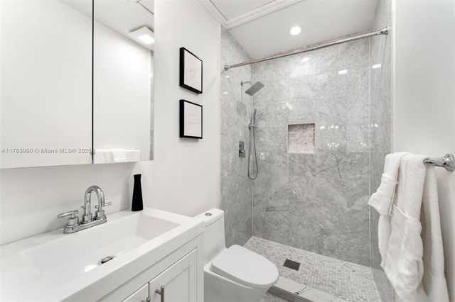 4430 Alton Rd, Miami Beach, FL 33140