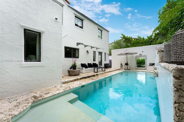 4430 Alton Rd, Miami Beach, FL 33140