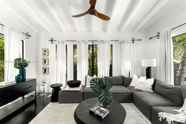 4430 Alton Rd, Miami Beach, FL 33140