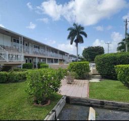 500 Layne Boulevard 14, Hallandale Beach, FL 33009