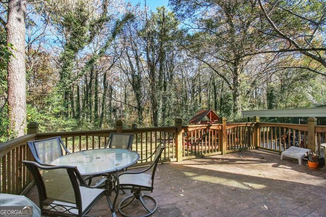 1084 Country Lane NE, Atlanta, GA 30324