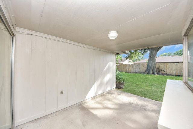 4219 Stonehenge Trail, Houston, TX 77066