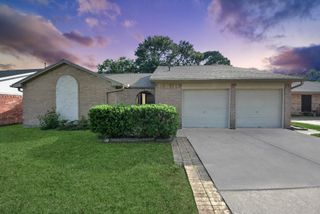 4219 Stonehenge Trail, Houston, TX 77066