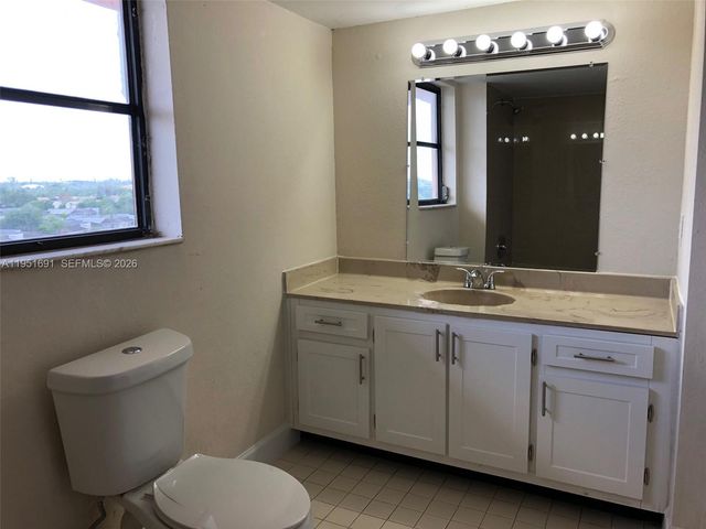 20840 San Simeon Way 702, Miami, FL 33179