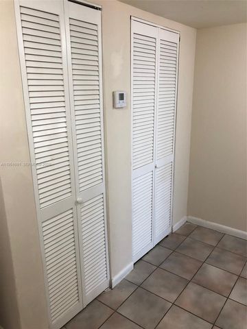 20840 San Simeon Way 702, Miami, FL 33179