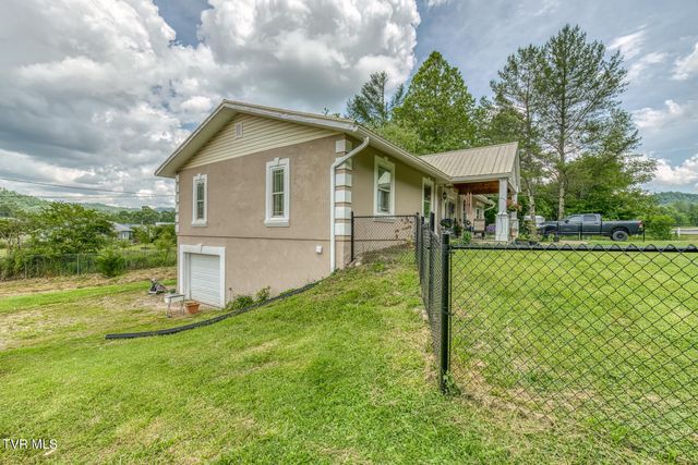 191 Tn-143, Roan Mountain, TN 37687