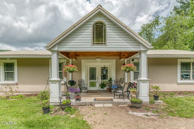 191 Tn-143, Roan Mountain, TN 37687