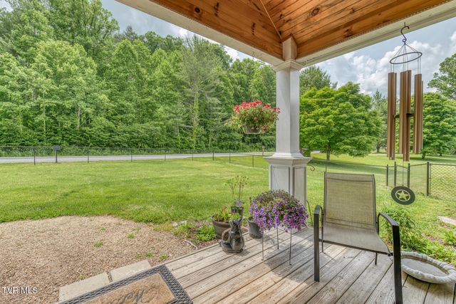 191 Tn-143, Roan Mountain, TN 37687