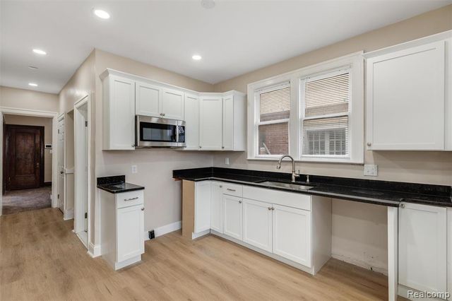 121 Colorado Street, Highland Park, MI 48203