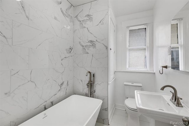 121 Colorado Street, Highland Park, MI 48203