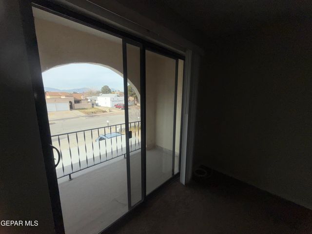 3008 EADS Place B, El Paso, TX 79935