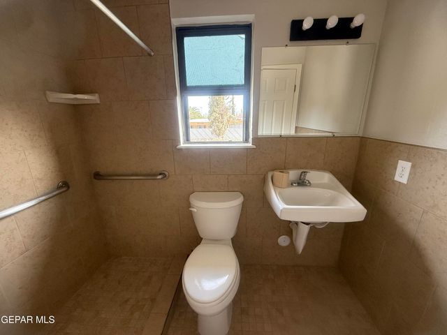 3008 EADS Place B, El Paso, TX 79935