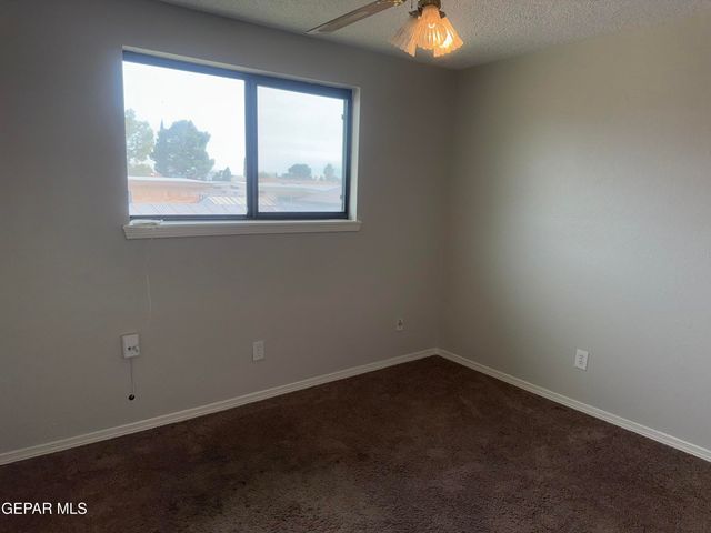 3008 EADS Place B, El Paso, TX 79935