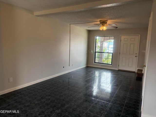 3008 EADS Place B, El Paso, TX 79935