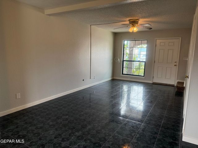 3008 EADS Place B, El Paso, TX 79935