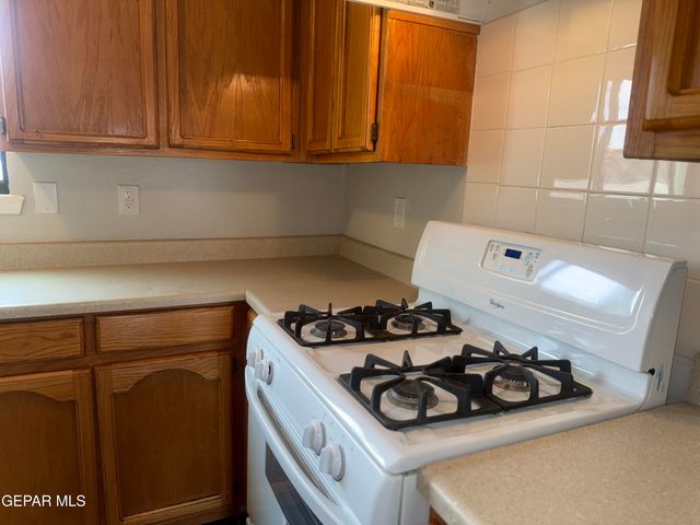 3008 EADS Place B, El Paso, TX 79935