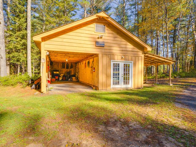 36 Adams Park Way, Long Lake, NY 12847